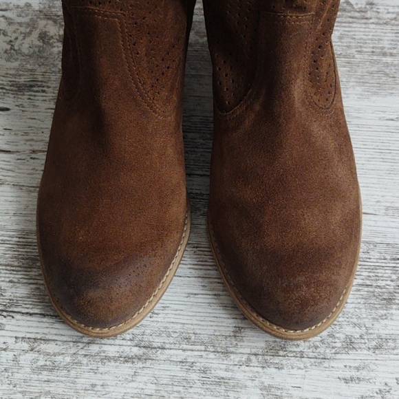 🟨Like New n.d.c. Made by Hand Suede Booties - Picture 4 of 13